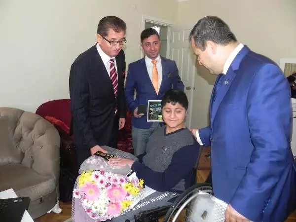 Evde Tedavi Gören Öğrenciler İçin 'Sınıfta Ben de Varım' Projesi
