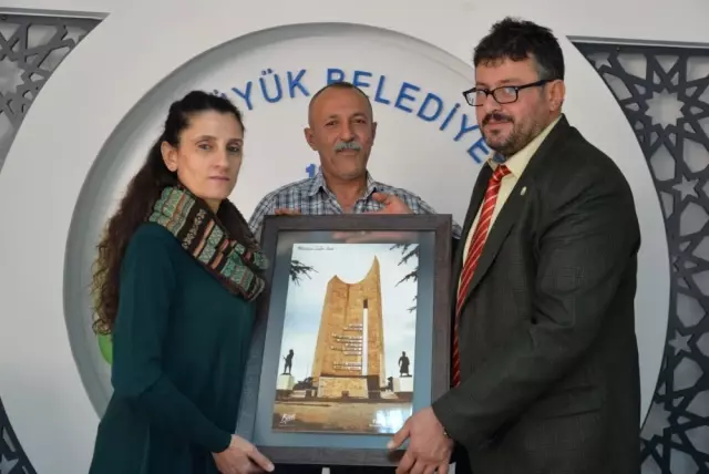 Hatay Büyükşehir Belediyesi Tiyatro Ekibinden Bozüyük Belediyesi'ne Teşekkür Plaketi