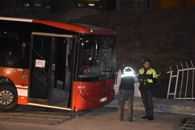 İki Otobüs Arasında Kalan Talihsiz Adam Hayatını Kaybetti