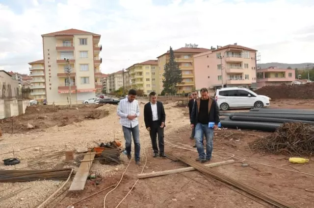 Kaymakam Aksoy Okul İnşaatında İncelemelerde Bulundu