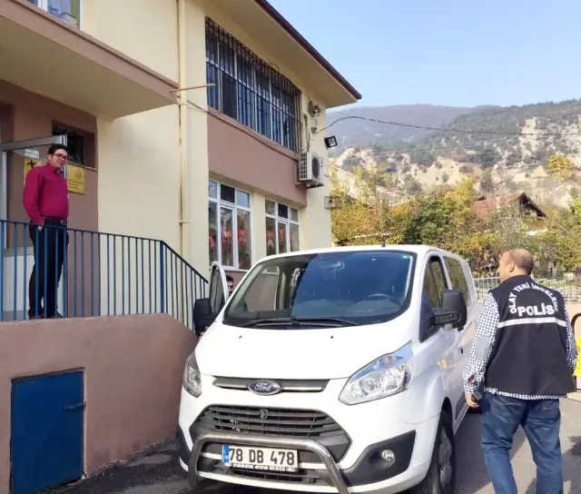 Okulun Bilgisayarlarındaki Ram'leri Çaldılar