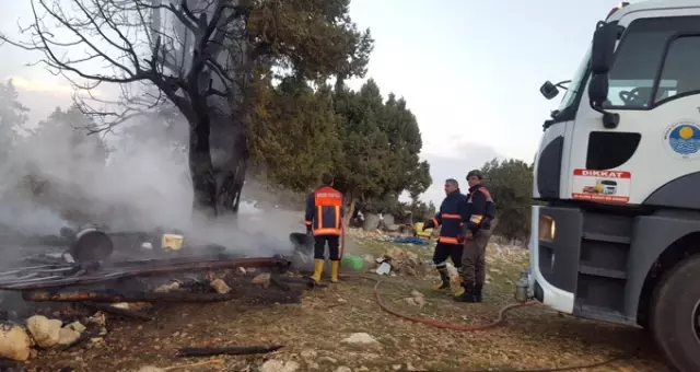Silifke'de Babasının Çadırda Bıraktığı 18 Aylık Bebek Yanarak Can Verdi