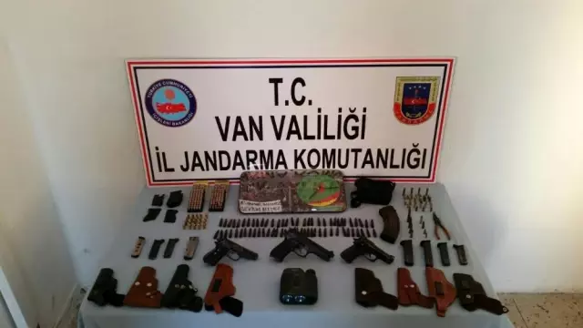 Van'da, PKK'ya Ait Silah ve Mühimmat Ele Geçirildi
