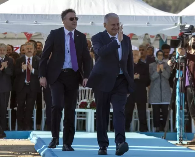 Başbakan Yıldırım: 'İki Yıl İçinde 350 Okulun İnşaatını Bitirip Hizmete Alacağız' Başbakan Yıldırım: 'İki Yıl İçinde 350 Okulun İnşaatını Bitirip Hizmete Alacağız'