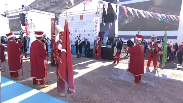 Başbakan Yıldırım: 'İki Yıl İçinde 350 Okulun İnşaatını Bitirip Hizmete Alacağız' Başbakan Yıldırım: 'İki Yıl İçinde 350 Okulun İnşaatını Bitirip Hizmete Alacağız'