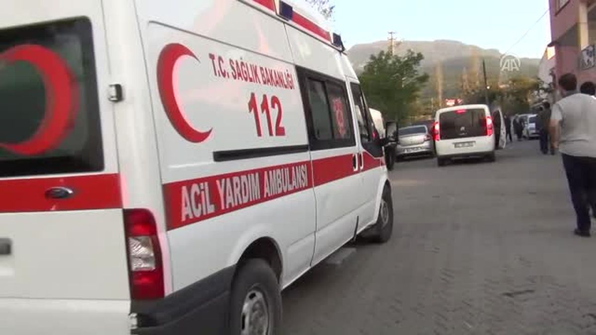 Irak'ın Kuzeyindeki Operasyonda Şehit Olan Uzman Çavuş Türkmen'in Baba Evi - Hatay