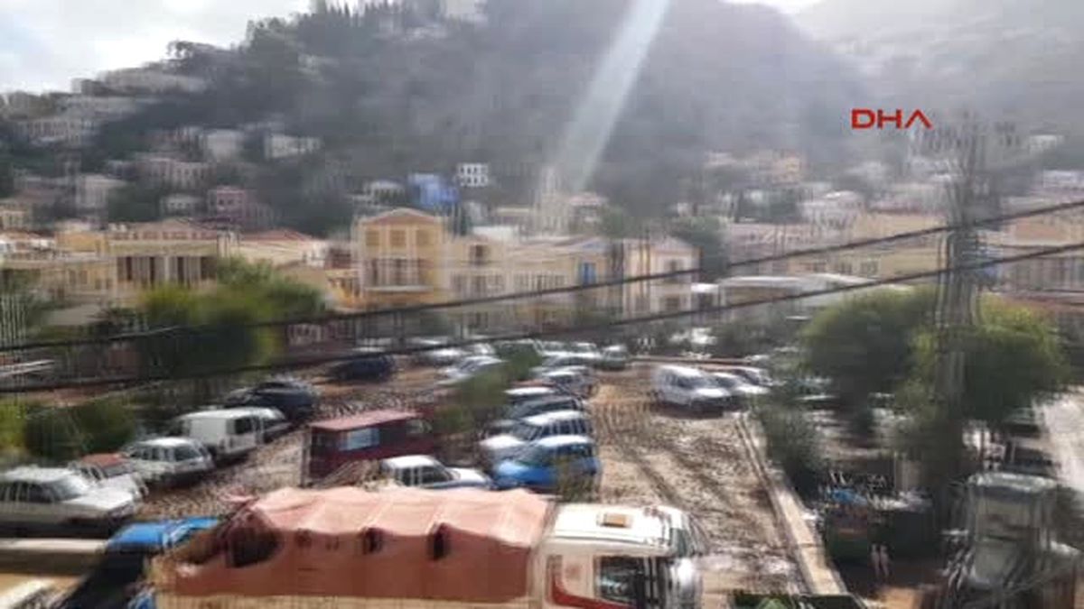 Muğla Marmaris Belediye Başkanı Ali Acar, Afet Yaşanan Simi Adası'na Gitti
