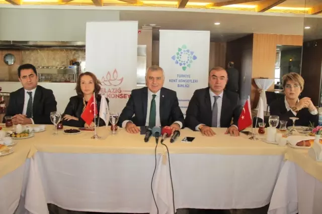Elazığ'da, 'Kent Konseyi Bölge Toplantısı'