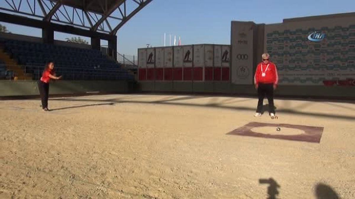 Türkiye'ye Kadınlar Bocce Petankda İlk Madalyayı Hilal Çaputlu Getirdi