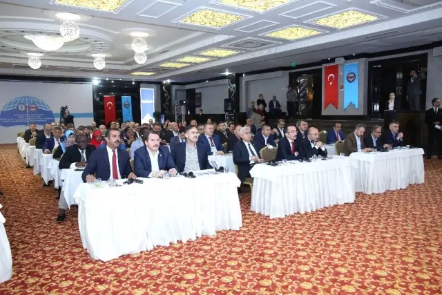 Uluslararası Sağlık ve Sosyal Hizmet Çalışanları Sendikaları Sempozyumu Başladı