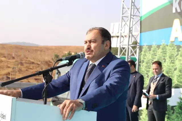 Bakan Eroğlu: 'Cumhurbaşkanımız Bir Yere Gideceği Zaman Hava Durumunu İletiyoruz' Bakan Eroğlu: 'Cumhurbaşkanımız Bir Yere Gideceği Zaman Hava Durumunu İletiyoruz'