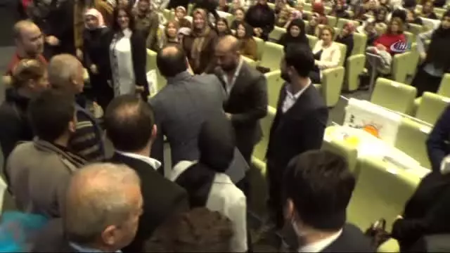 Başbakan Yardımcısı Hakan Çavuşoğlu Muhalefeti Topa Tuttu