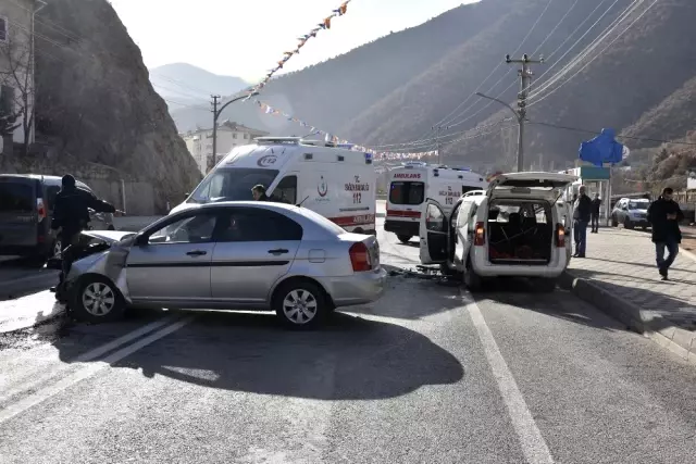 Gümüşhane'de Trafik Kazası: 7 Yaralı