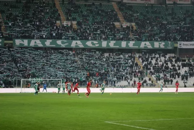 Süper Lig: Atiker Konyaspor: 0 - Antalyaspor: 0 (İlk Yarı) Süper Lig: Atiker Konyaspor: 0 - Antalyaspor: 0 (İlk Yarı)