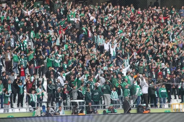 Süper Lig: Atiker Konyaspor: 0 - Antalyaspor: 0 (İlk Yarı) Süper Lig: Atiker Konyaspor: 0 - Antalyaspor: 0 (İlk Yarı)