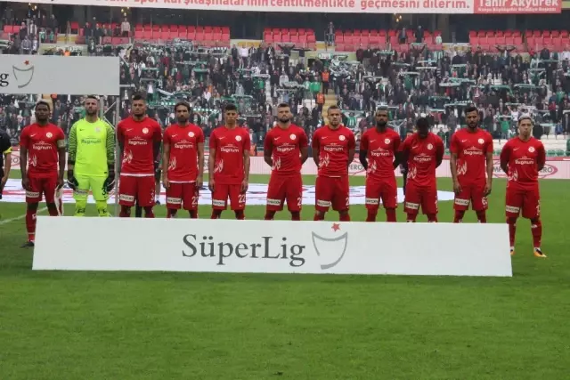 Süper Lig: Atiker Konyaspor: 0 - Antalyaspor: 0 (İlk Yarı) Süper Lig: Atiker Konyaspor: 0 - Antalyaspor: 0 (İlk Yarı)
