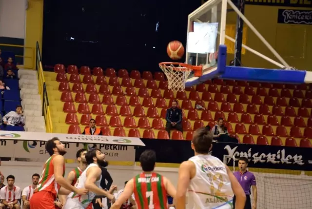Türkiye Basketbol 1. Ligi: Petkim Spor: 61 - Yalova Grup Belediye: 70