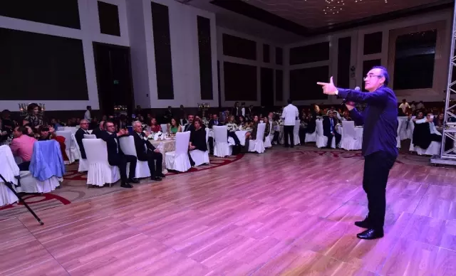 Güneyin İncisi Ödülü Sunay Akın'a Verildi