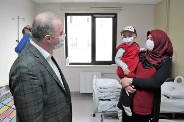 Başkan Özgökçe'den Lösemili Çocuklara Moral Başkan Özgökçe'den Lösemili Çocuklara Moral