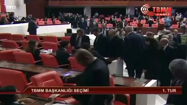 TBMM Başkanlığına Yeniden İsmail Kahraman Seçildi