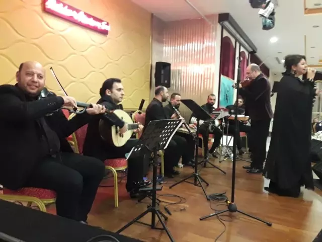 Birlik ve Dayanışma Gecesinde Muhteşem Konser Birlik ve Dayanışma Gecesinde Muhteşem Konser