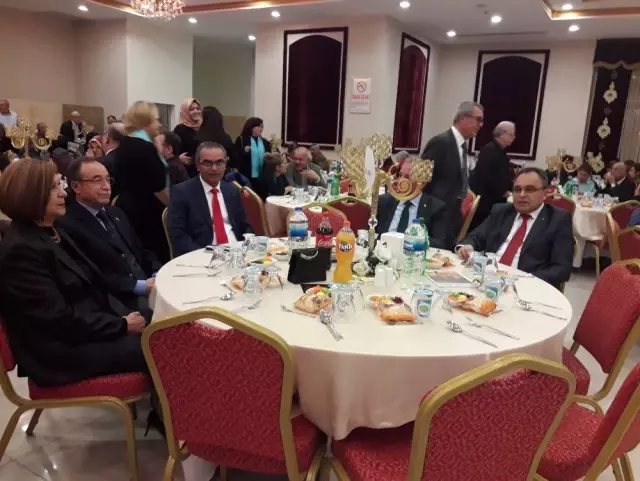Birlik ve Dayanışma Gecesinde Muhteşem Konser Birlik ve Dayanışma Gecesinde Muhteşem Konser