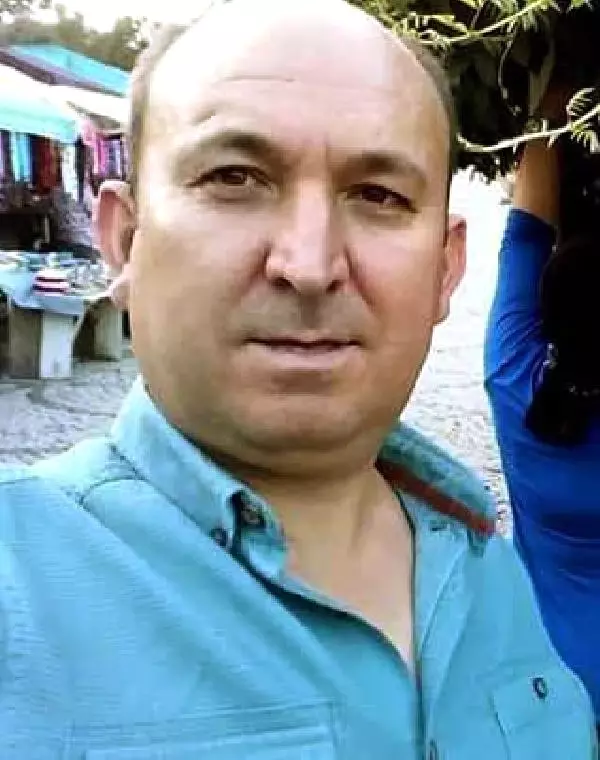 Anteni Düzeltirken Elektrik Akımına Kapılarak Öldü Anteni Düzeltirken Elektrik Akımına Kapılarak Öldü