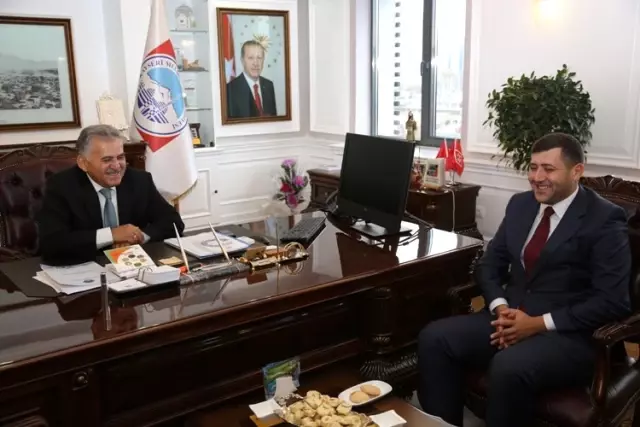 MHP İl Başkanı Ersoy, Melikgazi Belediye Başkanı Büyükkılıç'ı Ziyaret Etti