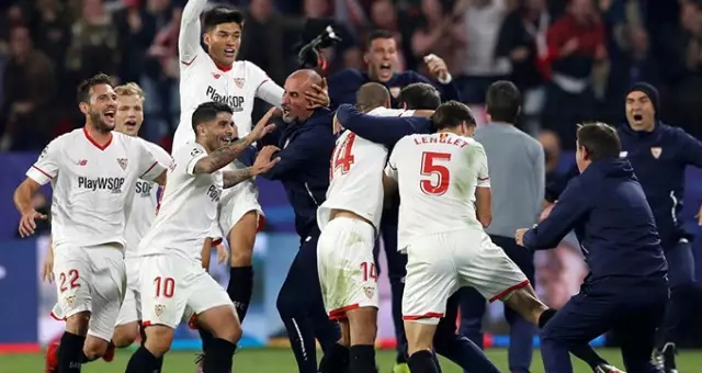 Sevilla Teknik Direktörü, Devrede Futbolcularına