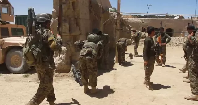 Afganistan'da Hükümet Güçlerinin Kuran Kursuna Yaptığı Baskında 21 Çocuk Öldü!