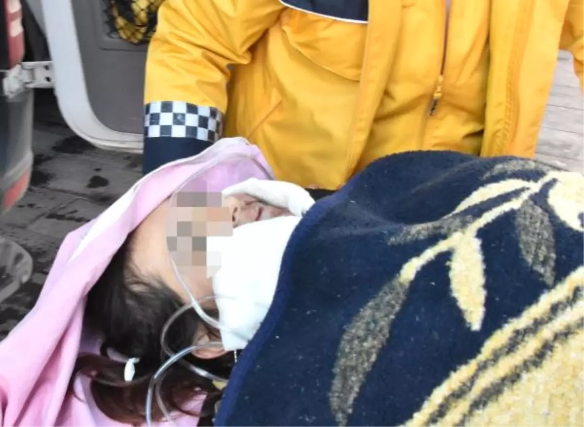 Eşini Yüzünden Bıçaklayan Kocanın Serbest Bırakılmasına Tepki