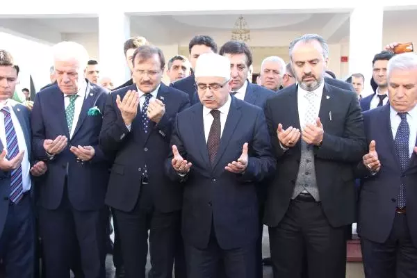Başbakan Yardımcısı Çavuşoğlu, Ortaokul Öğretmenini Ziyaret Etti (2)
