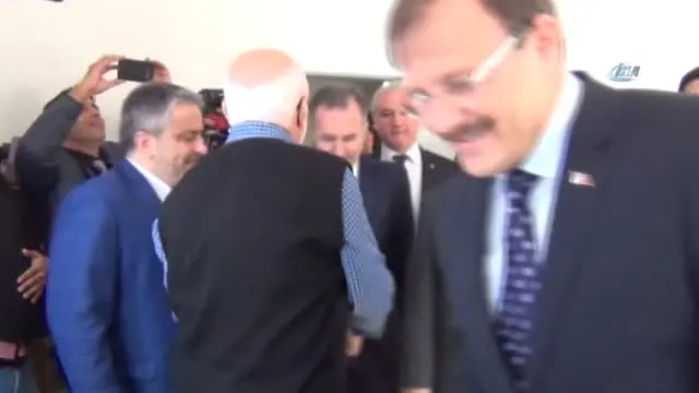 Çavuşoğlu'ndan Ortaokul Öğretmenine Ziyaret