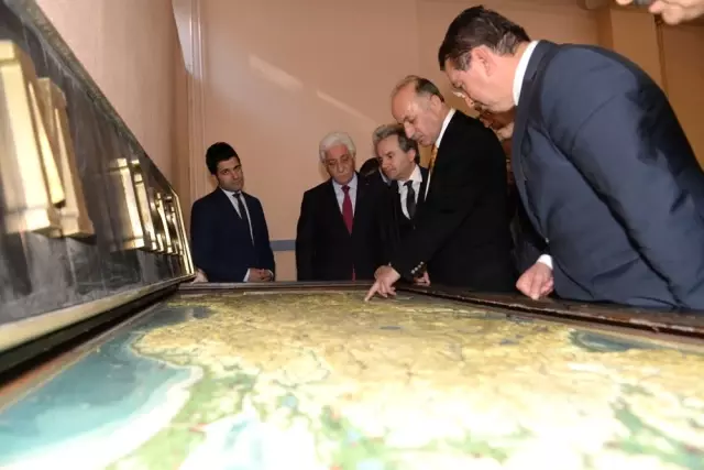 Erzurum'da 24 Kasım Öğretmenler Günü Çeşitli Etkinliklerle Kutlandı Erzurum'da 24 Kasım Öğretmenler Günü Çeşitli Etkinliklerle Kutlandı