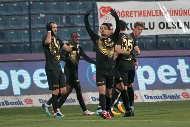 İlk Yarıda Tek Gol Var İlk Yarıda Tek Gol Var