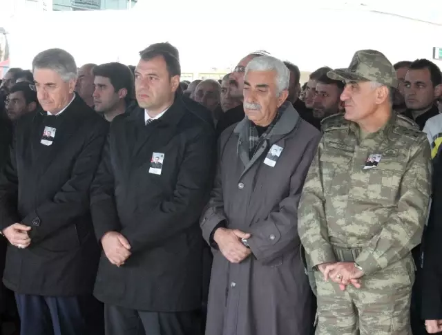 Şehit Uzman Çavuş Barut, Son Yolculuğuna Uğurlandı Şehit Uzman Çavuş Barut, Son Yolculuğuna Uğurlandı