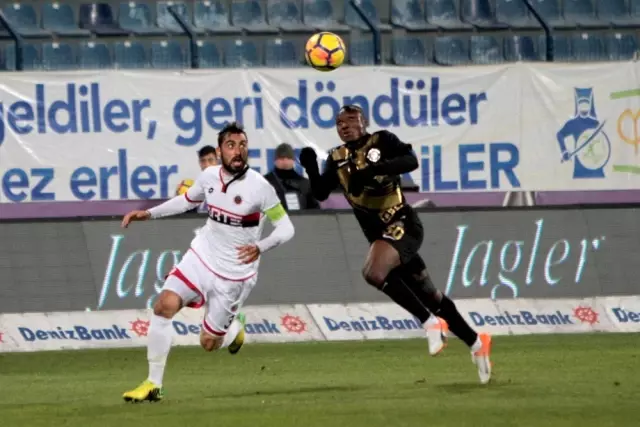 Süper Lig: Osmanlıspor: 1 - Gençlerbirliği: 0 (İlk Yarı) Süper Lig: Osmanlıspor: 1 - Gençlerbirliği: 0 (İlk Yarı)