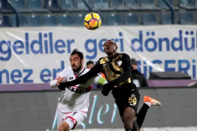 Süper Lig: Osmanlıspor: 1 - Gençlerbirliği: 0 (İlk Yarı) Süper Lig: Osmanlıspor: 1 - Gençlerbirliği: 0 (İlk Yarı)