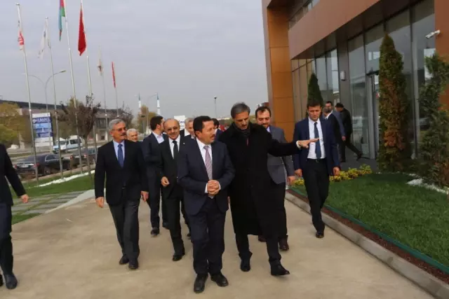 Vali Balkanlıoğlu Cadde 54'ü Gezdi