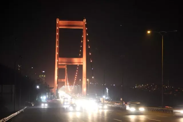 İstanbul Kadına Şiddete Karşı Turuncuya Büründü