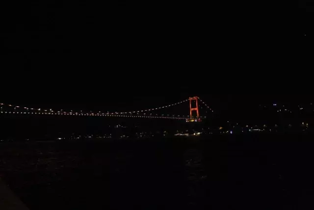 İstanbul Kadına Şiddete Karşı Turuncuya Büründü
