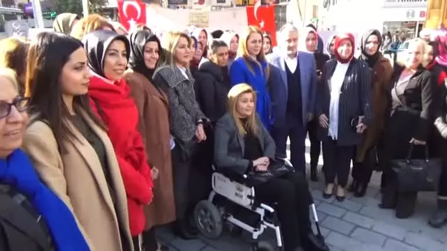 Kadına Şiddete Karşı Sevginin El İzi Kadına Şiddete Karşı Sevginin El İzi