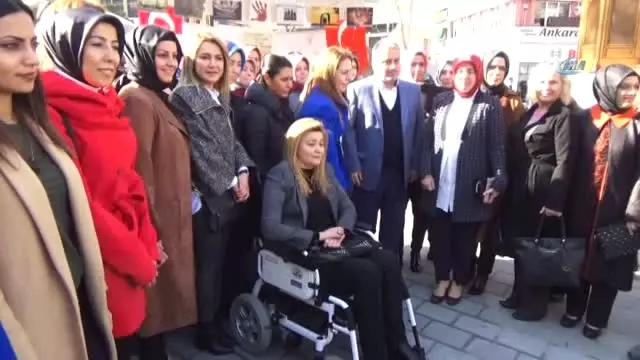 Kadına Şiddete Karşı Sevginin El İzi Kadına Şiddete Karşı Sevginin El İzi