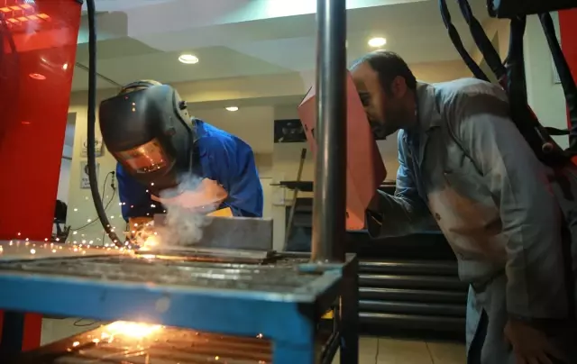 Ojemi de Sürerim, Kaynağımı da Yaparım' Ojemi de Sürerim, Kaynağımı da Yaparım'