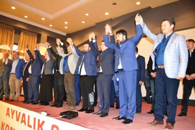 AK Parti Ayvalık İlçe Kongresi'nde Başkanlığa Hasan Kıtay Seçildi AK Parti Ayvalık İlçe Kongresi'nde Başkanlığa Hasan Kıtay Seçildi