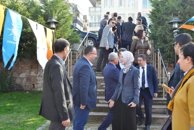 AK Parti Ayvalık İlçe Kongresi'nde Başkanlığa Hasan Kıtay Seçildi AK Parti Ayvalık İlçe Kongresi'nde Başkanlığa Hasan Kıtay Seçildi