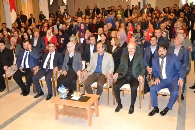 AK Parti Ayvalık İlçe Kongresi'nde Başkanlığa Hasan Kıtay Seçildi AK Parti Ayvalık İlçe Kongresi'nde Başkanlığa Hasan Kıtay Seçildi