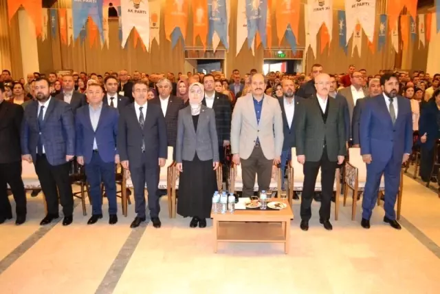 AK Parti Ayvalık İlçe Kongresi'nde Başkanlığa Hasan Kıtay Seçildi AK Parti Ayvalık İlçe Kongresi'nde Başkanlığa Hasan Kıtay Seçildi