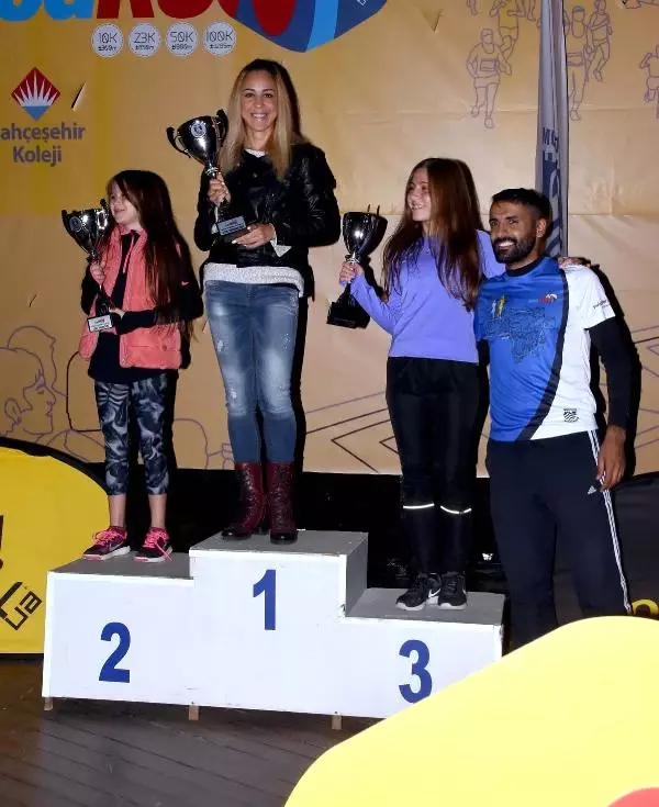 Bodrun Ultra Maratonu'nda Ödül Gecesi Bodrun Ultra Maratonu'nda Ödül Gecesi