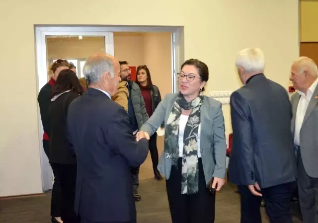 CHP'li Özel'den Seçim Yorumu CHP'li Özel'den Seçim Yorumu